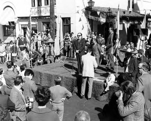 Mexico Consul making a speech at the Sunset Boulevard closing