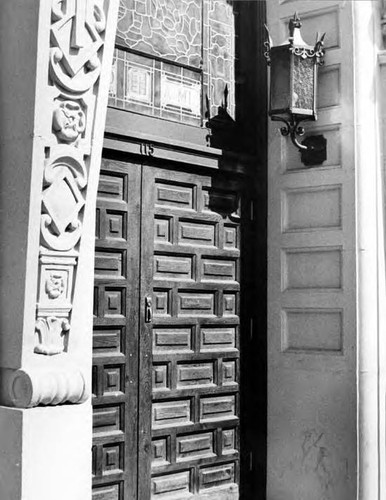 Closeup of the front doors of the Methodist Plaza Church