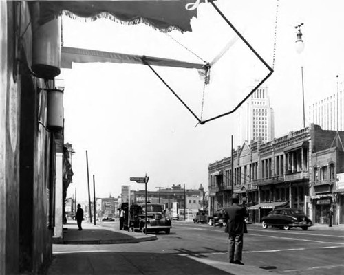 Los Angeles Street looking south with Garnier building and City Hall in view