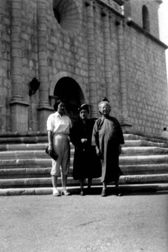 Mrs. Chung and friends in Santa Barbra