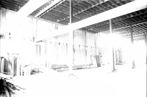 Photograph of the supporting wall for the Pico House