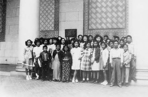 Pupils of the Catholic Chinese Center on the steps of Los Angeles City Hall