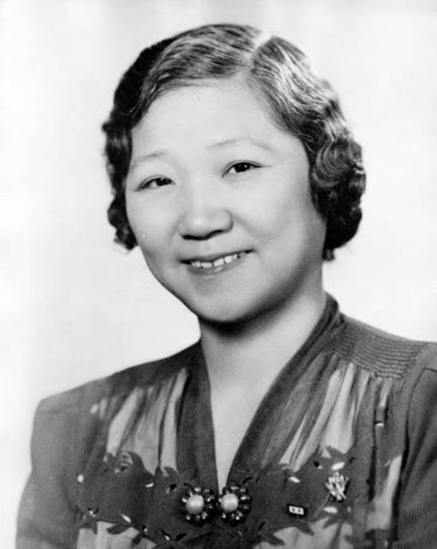 Mrs. Tom How Wing (Kum Oi Lin). Portrait for sons in WWII service