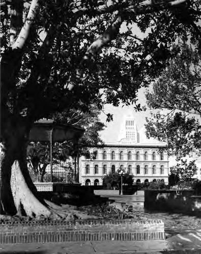 Park Plaza, Kiosko and Pico House with City Hall in the background