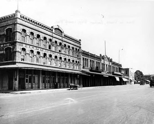 Jennette Block front facade, Hotel de Paris, Garnier building, and Lenette Block on Los Angeles Street