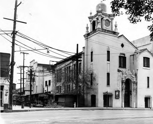 Methodist Plaza Church, looking down its side into Olvera Street, taken from Sunset Boulevard