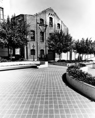 Plaza Substation (Los Angeles Street Side) looking northwest, part of Plazita Dolores and fountain also in the picture