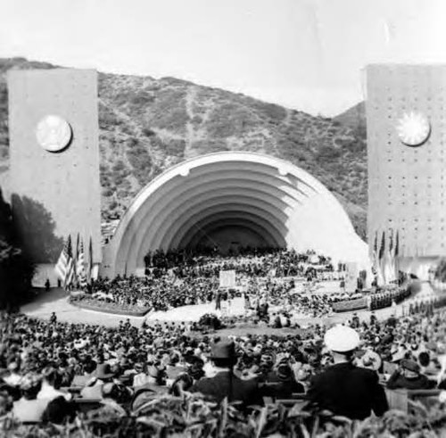 Hollywood Bowl, Madame Chian Kai Shek fundraiser