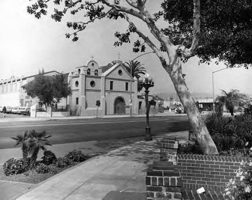 View of Plaza Church from the Plaza