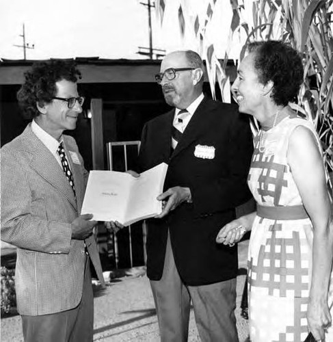 Bicentennial party in Avila Adobe courtyard, dedication of guidebook