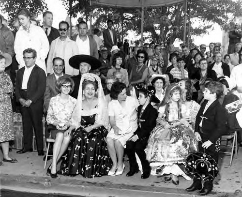 Pitchess, Consuelo de Bonzo, Mario Valadez, and Hernando Courtright in group photo