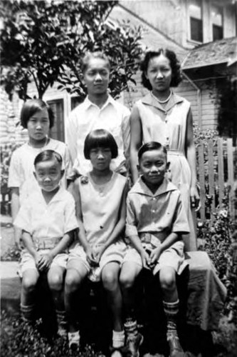 Children of Lung Yep in Malibu: Back row (left to right): Grace, Joe and Dorothy Front row: John, May and Walter