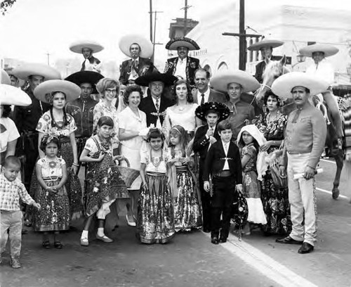 Hernando Courtright with a group of friends and relatives