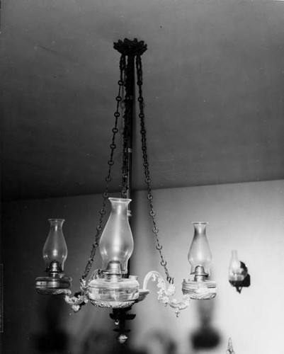 Gas chandelier