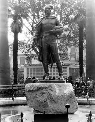 Phillipe de Neve statue in Plaza area near Kiosko