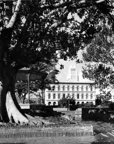 Plaza Park, Kiosko and Pico House