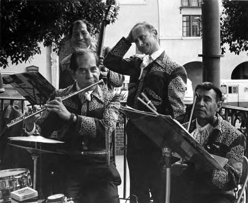 Mariachi in Kiosko