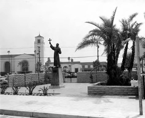 Father Serra plaza in the park with Union station in the background