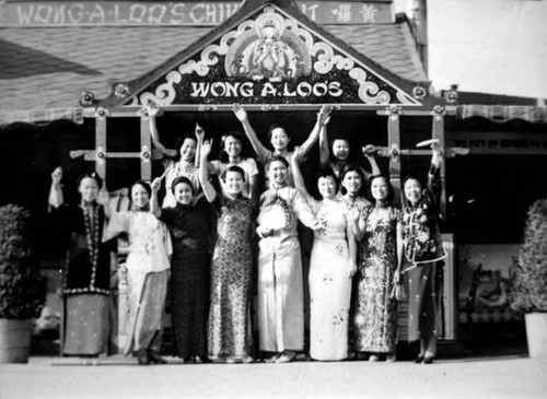 Ladies in front of Wong-A-Loo's Chinese Hut