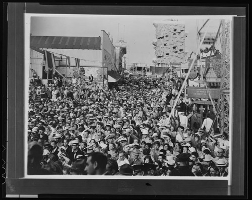 Crowd at Venice Pier