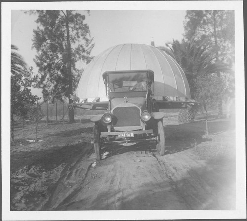 Dome for the Hale Solar Laboratory, on a truck, Pasadena