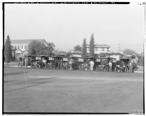 Munger and Munger Plumbing service trucks with drivers, 174 East Union, Pasadena. 1926