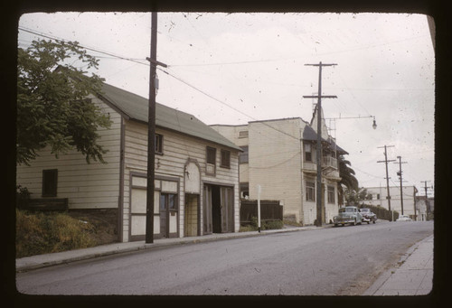 Old carriage house on Bunker Hill Avenue near 2nd Street