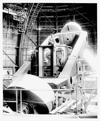 Lower section of the Hooker reflecting telescope, Mount Wilson Observatory