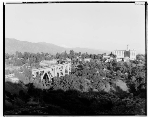 Colorado Street Bridge, Pasadena. 1934