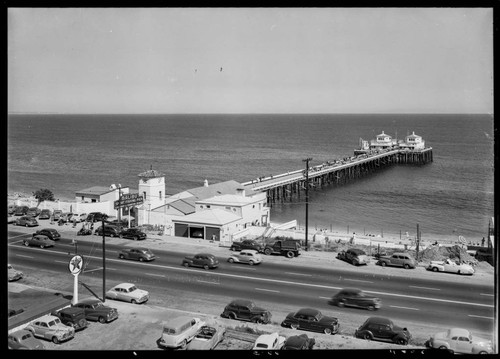 Malibu Sport Fishing Pier on Pacific Coast Highway