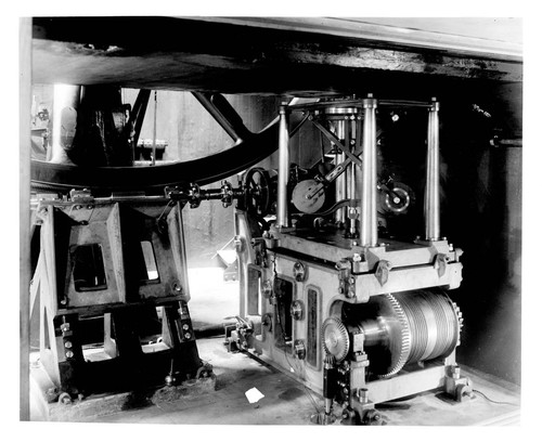 The driving clock, worm, and part of the worm wheel of the Hooker Telescope, Mount Wilson Observatory