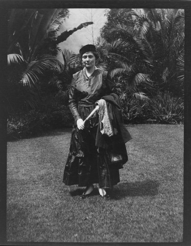 Grace Nicholson in Chinese-style clothing