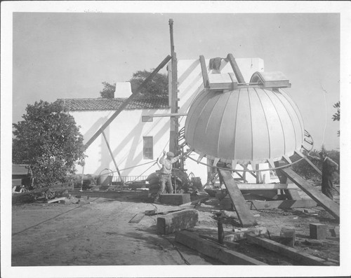 Installation of the observatory dome on the Hale Solar Laboratory, Pasadena