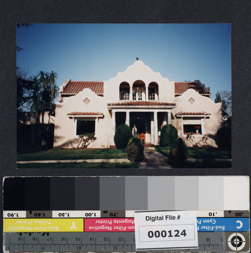 Exterior view of Schumb residence in San Jose