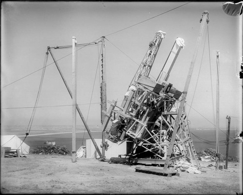 50-foot interferometer mount, with cameras, at the Point Loma eclipse site