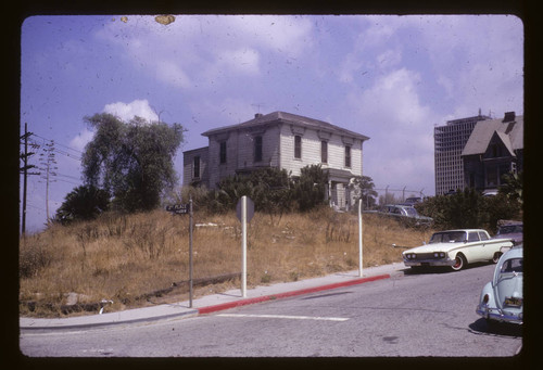 Last homes on Bunker Hill soon to be moved or razed