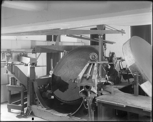 100-inch telescope mirror on grinding machine