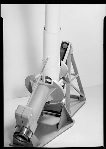 Model of Horace Babcock's proposed solar telescope, closeup of mounting