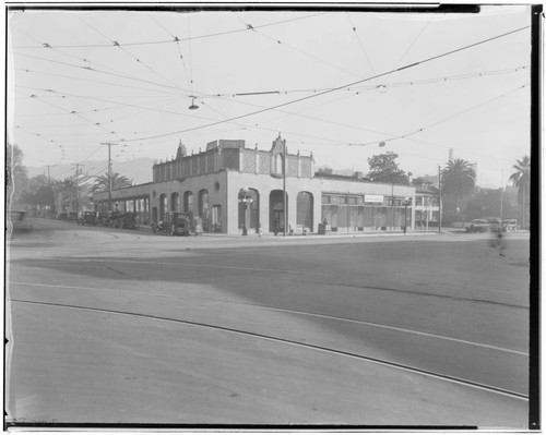 Corner of Colorado and Los Robles with view of a building, office of Colin Stewart Realty, 480 East Colorado, Pasadena. 1924