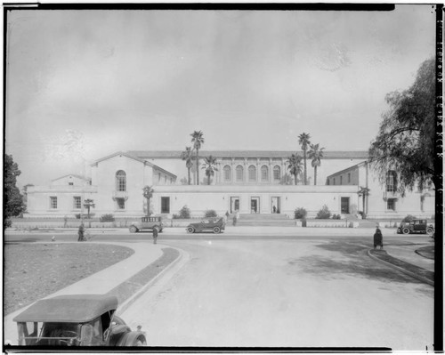 Pasadena Public Library, 285 East Walnut, Pasadena. 1927
