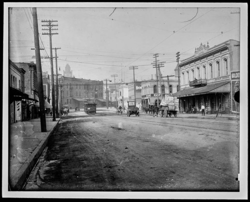 Pacific Electric Railway streetcar on Aliso Street, Los Angeles