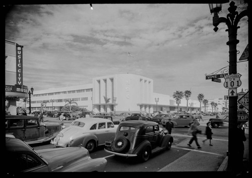 Sunset Blvd. at Vine St., Hollywood, Ca