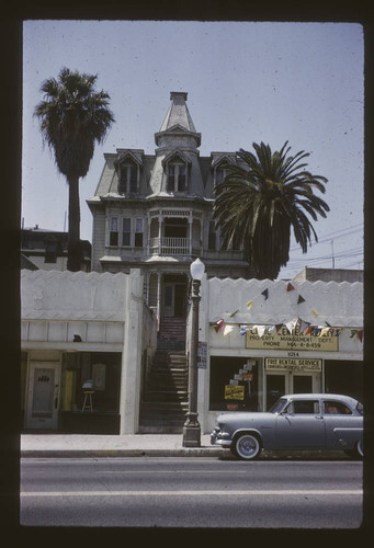 Old Victorian on Temple Street