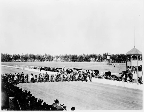 The Start, 25 Mile Team Race, Agricultural Park, Oct. 3, 1893