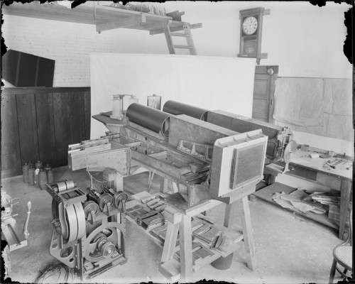 Snow telescope spectroheliograph and speed changer in the machine shop, Mount Wilson Observatory