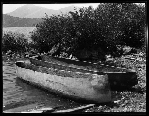 Old Pomo canoes at Sulphur Bank. Khi-shu-nah