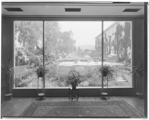 View of courtyard of Maryland Hotel, 411 East Colorado, Pasadena. 1925