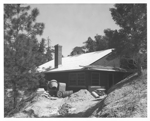 Exterior of a new house on Mount Wilson, prior to plastering the exterior walls