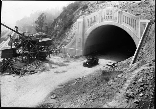 Tunnel Construction, Figueroa Street. 1931