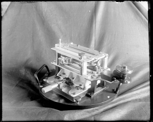 Polarizer for 75-foot spectrograph, Mount Wilson Observatory